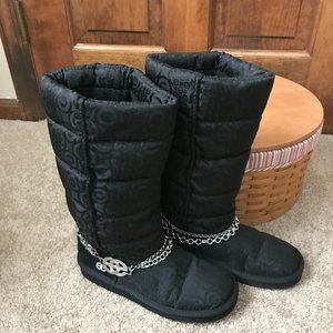 RED by Marc Ecko Black Monogram Winter Boots Size 5.5